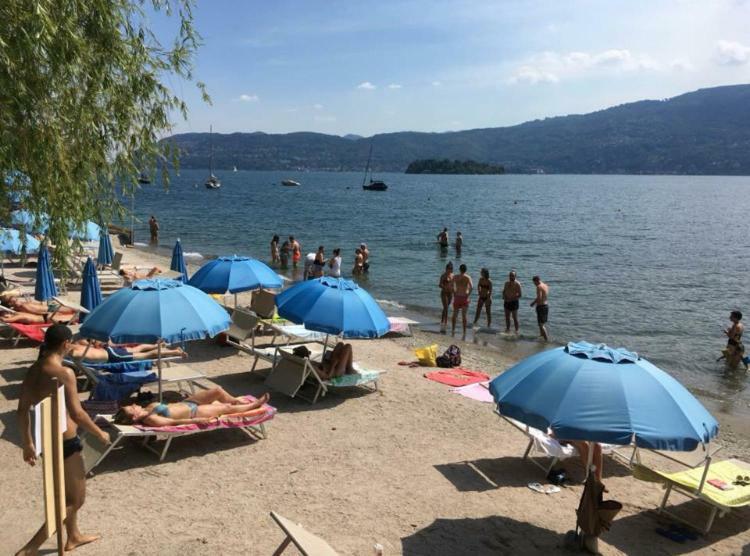 Marina Apartment & Suite Verbania Bagian luar foto