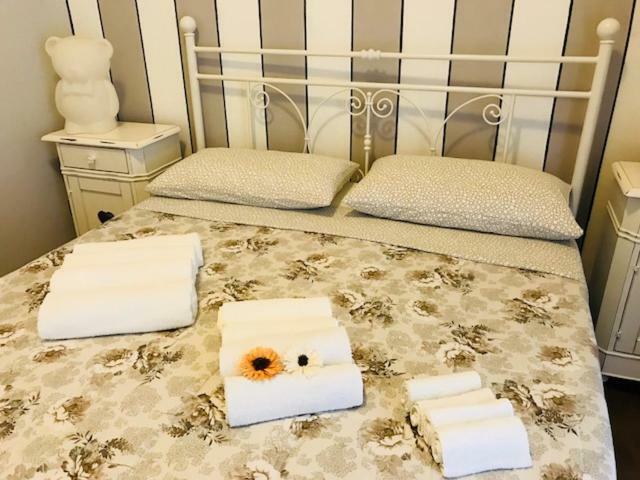 Marina Apartment & Suite Verbania Bagian luar foto